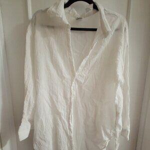 H&M Oversized White Crinkled Cotton Button Down Shirt - Size Large